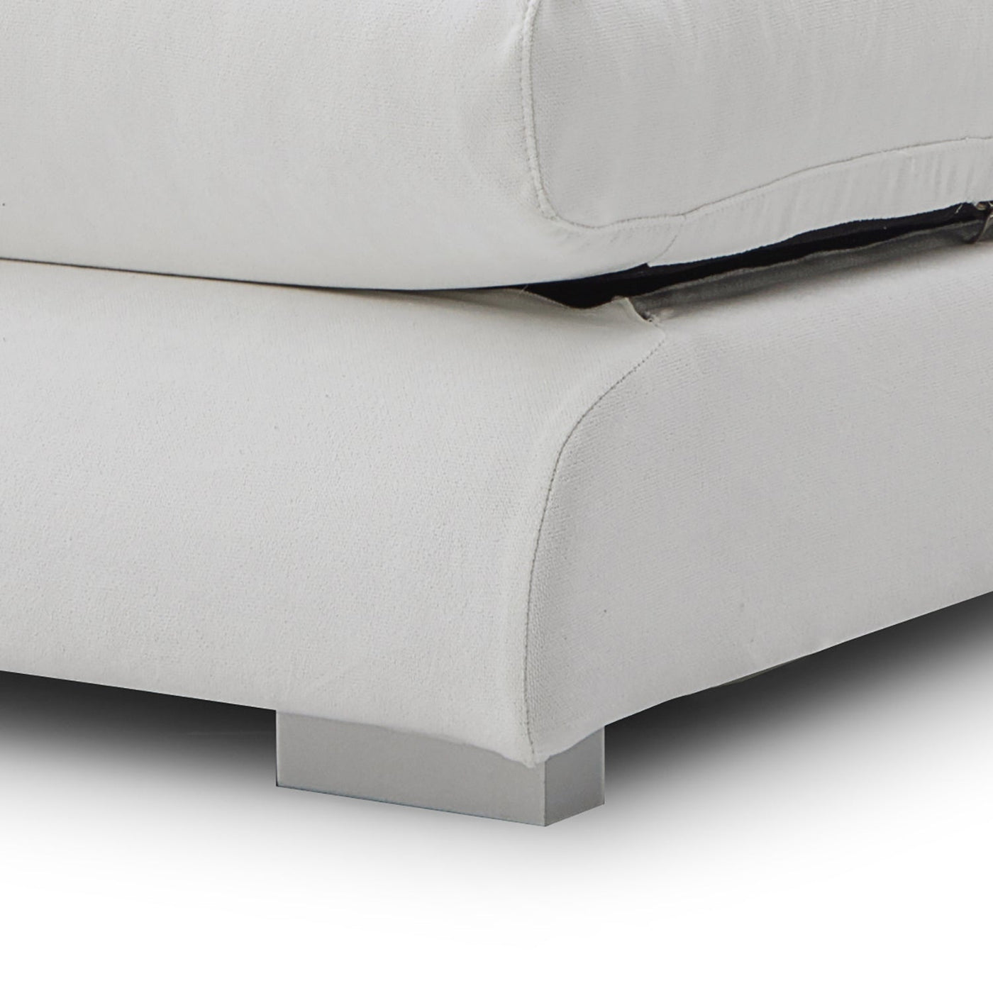 Feathers U - Sectional - detail view 95