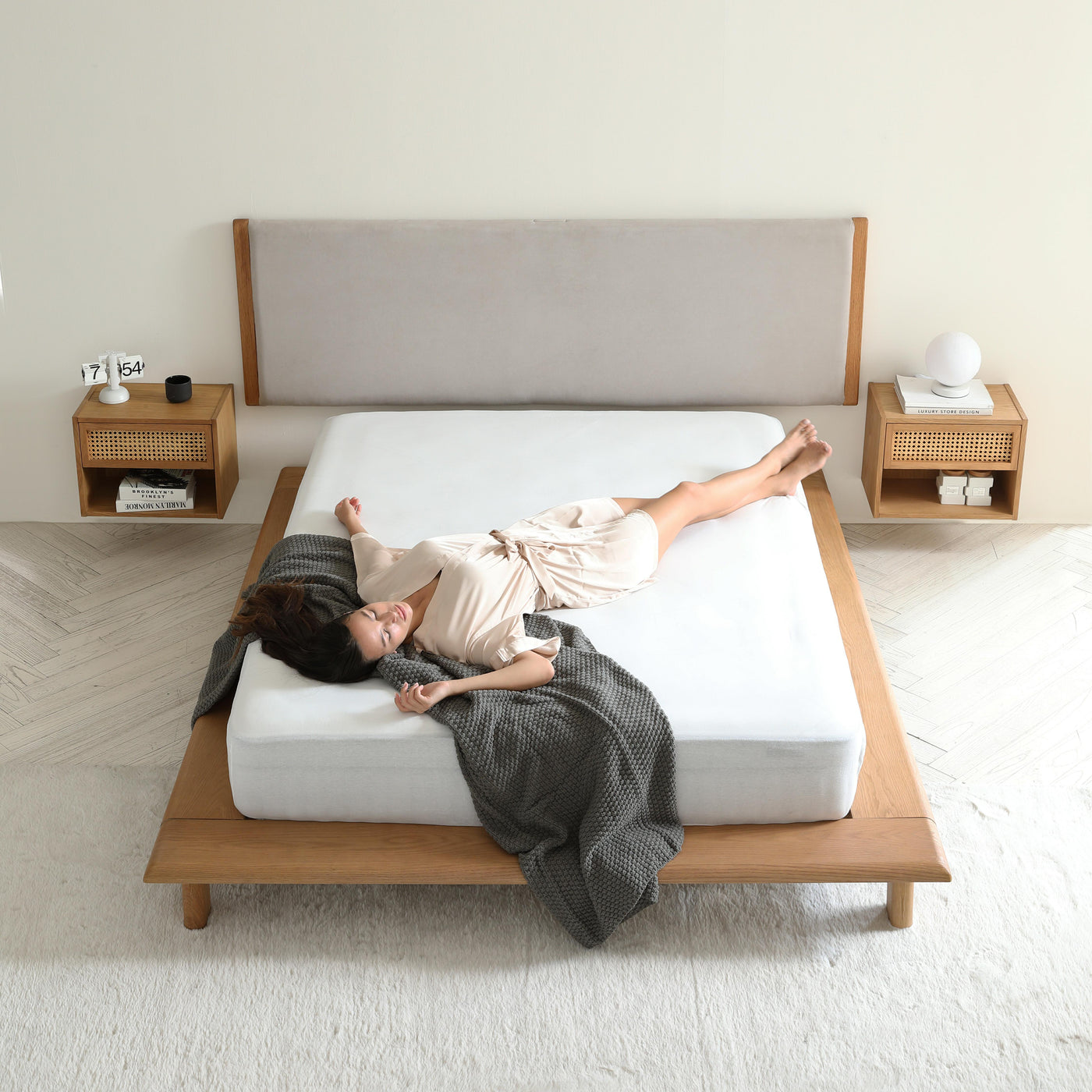 Kahala Bed - detail view 3