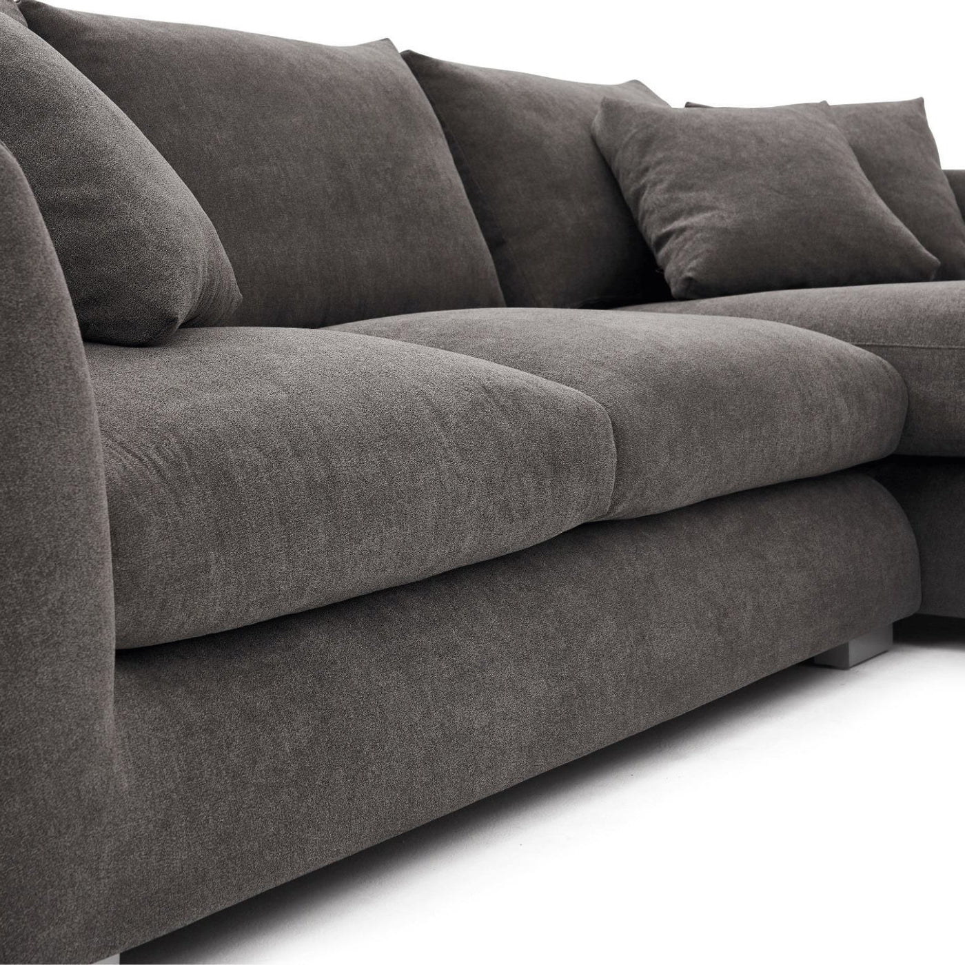 Feathers Sectional - detail view 10