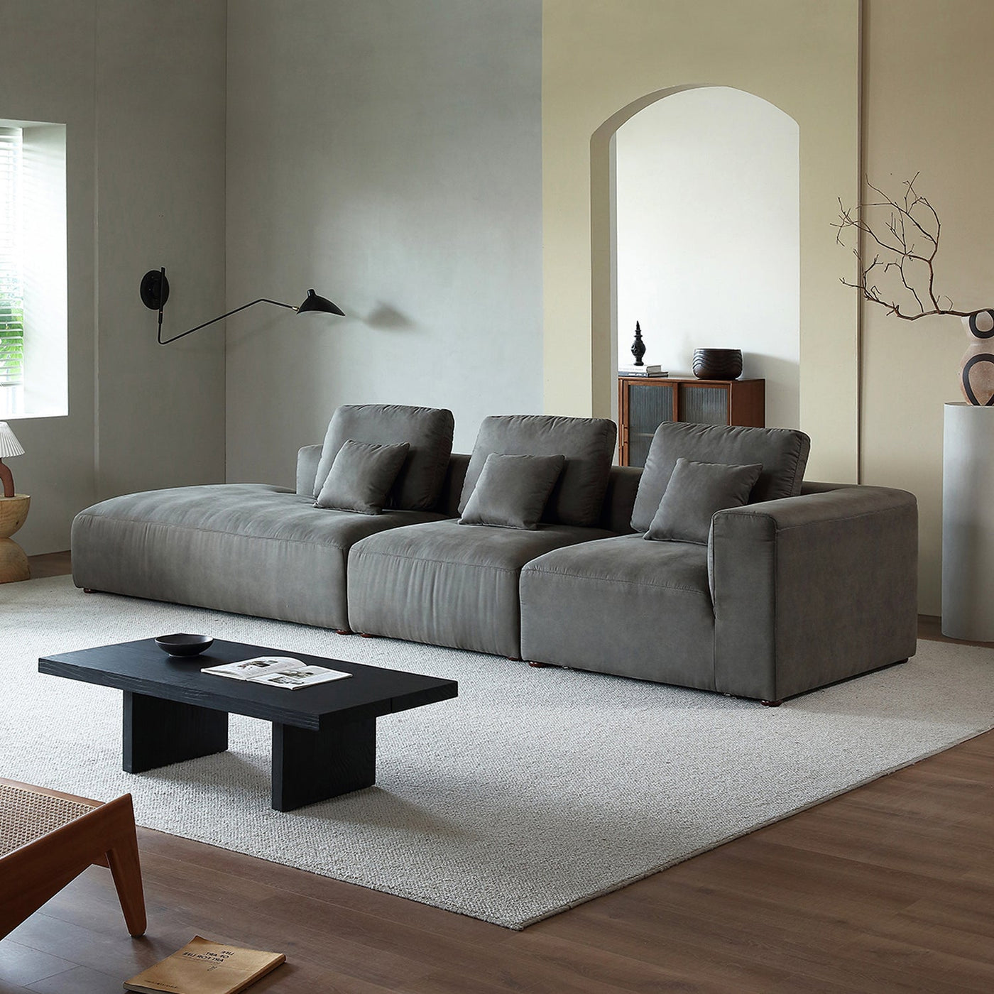 The 5Th Sofa - detail view 100