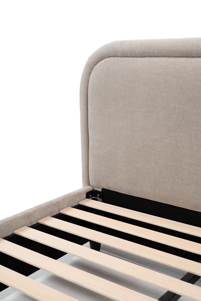 Ivery Bed - Round Headboard - detail view 18