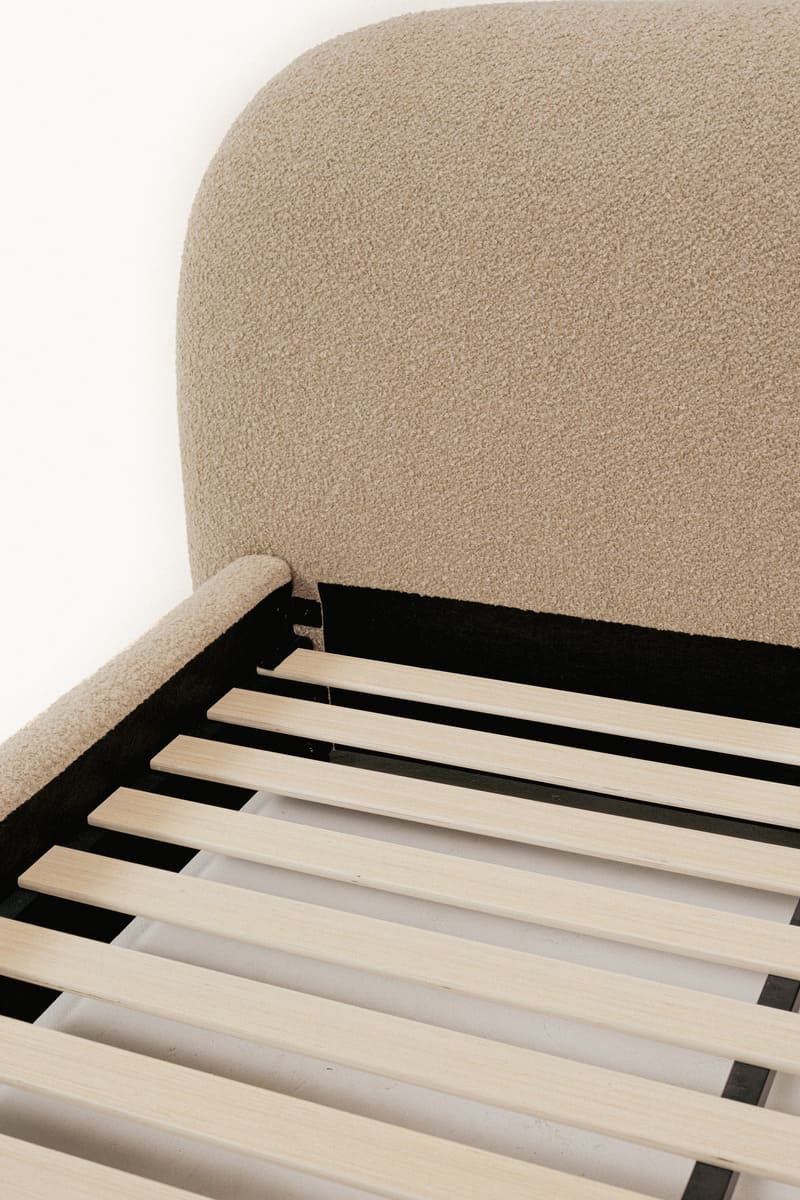 Solana Bed - Curved Boucle Modern - detail view 60